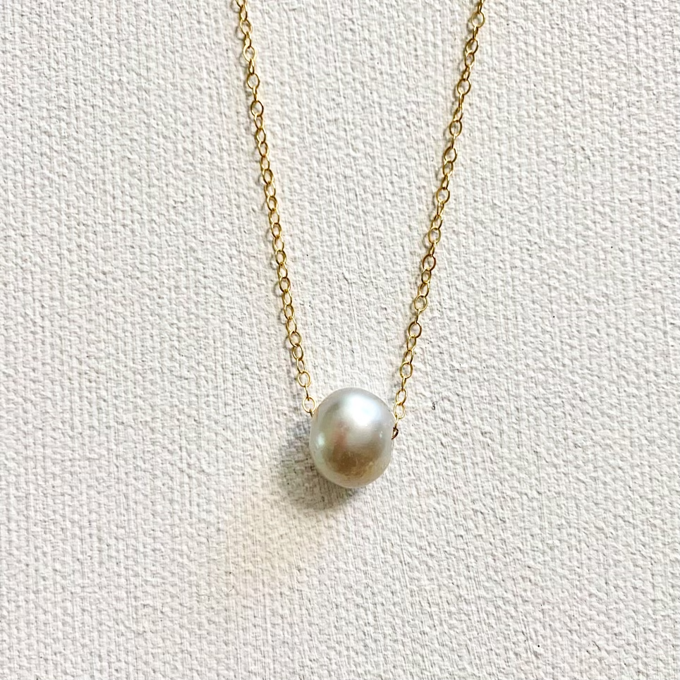Sweet Pea Pearl Necklace
