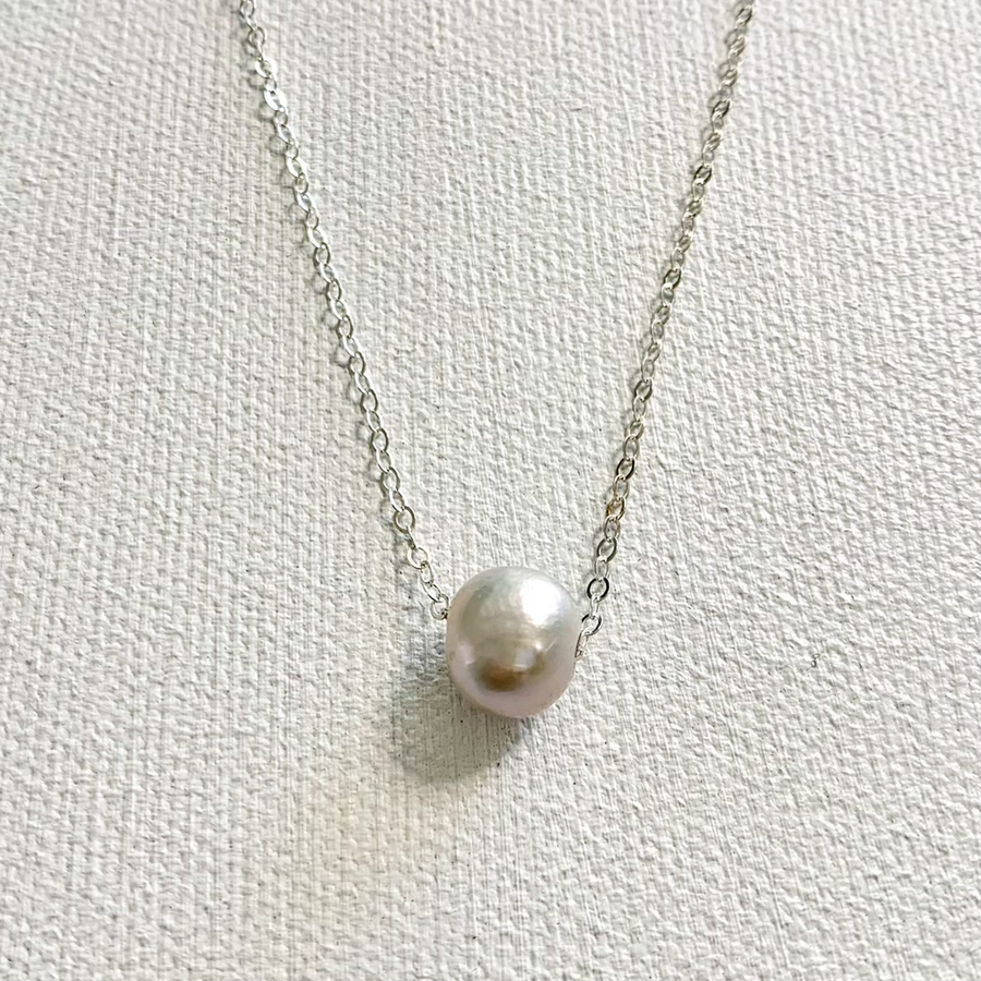 Sweet Pea Pearl Necklace